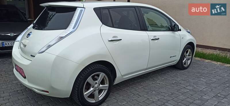 Хетчбек Nissan Leaf 2013 в Харкові