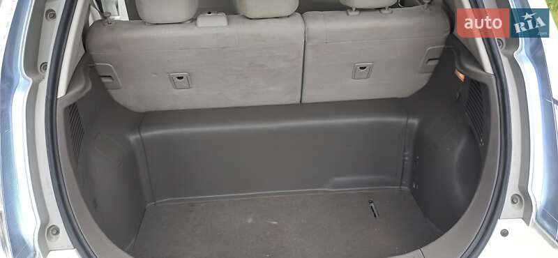 Хетчбек Nissan Leaf 2013 в Харкові