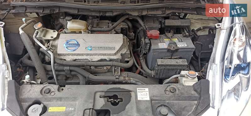 Хетчбек Nissan Leaf 2013 в Харкові