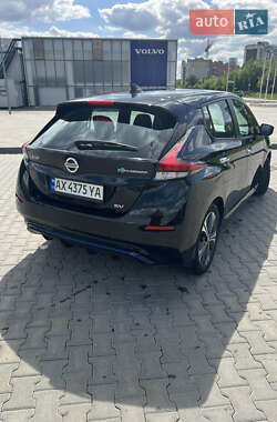 Хэтчбек Nissan Leaf 2019 в 