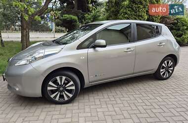 Хэтчбек Nissan Leaf 2015 в Днепре