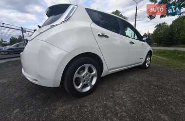 Хэтчбек Nissan Leaf 2017 в 