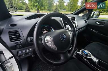 Хэтчбек Nissan Leaf 2017 в 