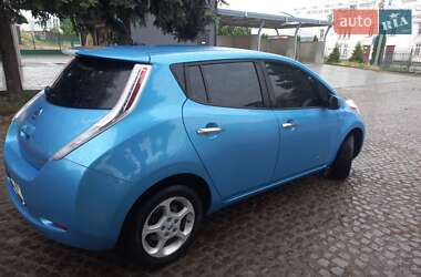 Хетчбек Nissan Leaf 2013 в 