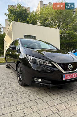 Хетчбек Nissan Leaf 2018 в 