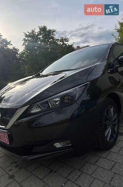 Хетчбек Nissan Leaf 2018 в 
