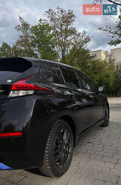 Хетчбек Nissan Leaf 2018 в 