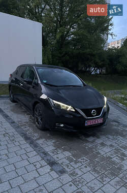 Хетчбек Nissan Leaf 2018 в 