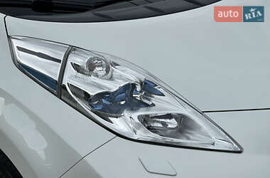 Хетчбек Nissan Leaf 2015 в 