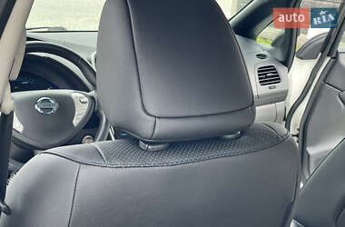 Хетчбек Nissan Leaf 2015 в 