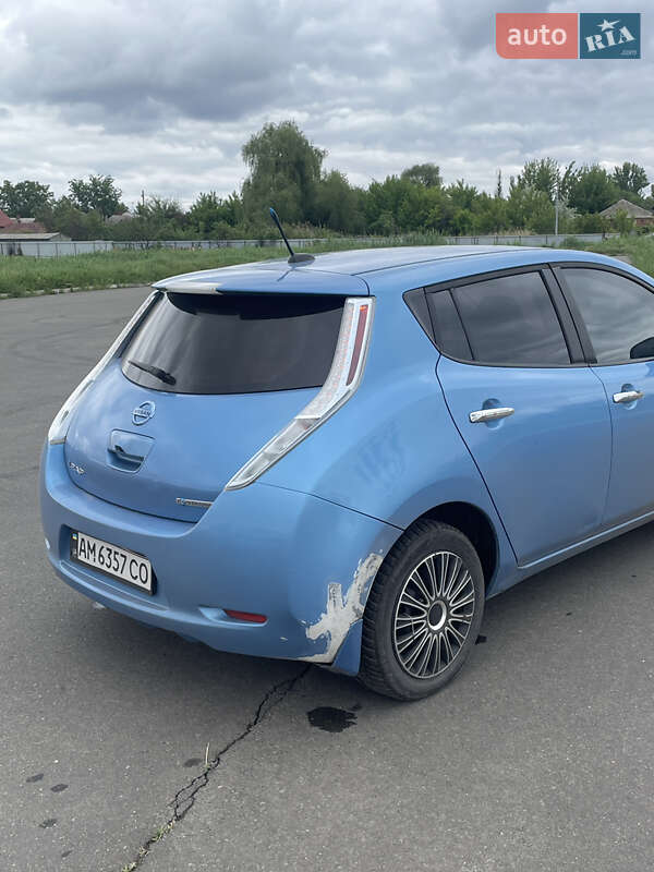 Хэтчбек Nissan Leaf 2014 в Славянске