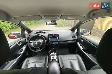 Хэтчбек Nissan Leaf 2013 в 