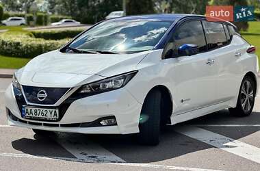 Хэтчбек Nissan Leaf 2018 в Киеве