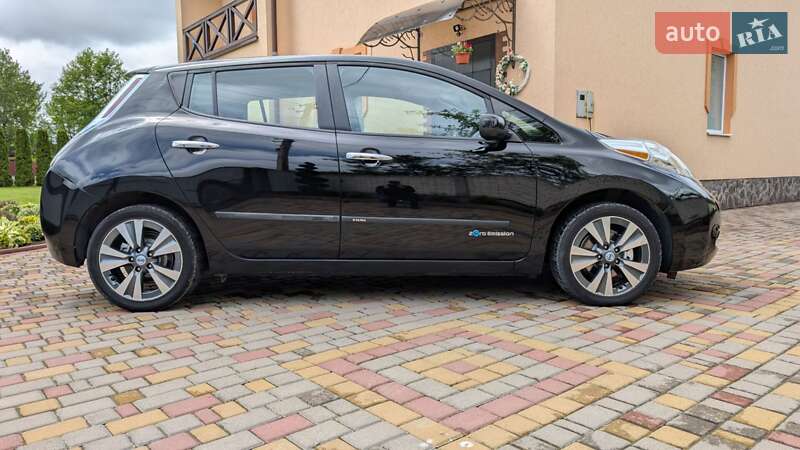 Хэтчбек Nissan Leaf 2014 в Ивано-Франковске