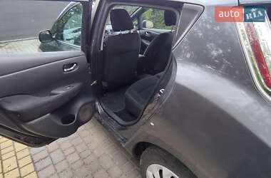 Хетчбек Nissan Leaf 2013 в 