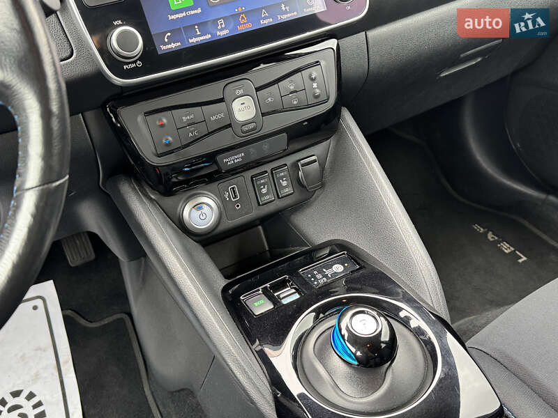 Хэтчбек Nissan Leaf 2020 в Хмельницком