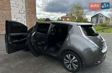 Хэтчбек Nissan Leaf 2015 в 