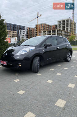 Хэтчбек Nissan Leaf 2014 в 