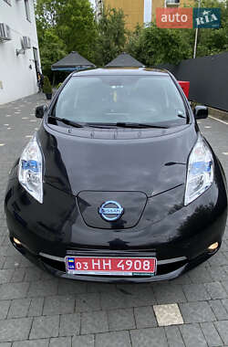 Хэтчбек Nissan Leaf 2014 в 