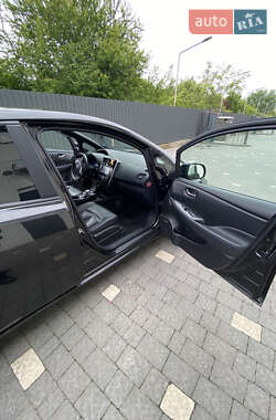 Хэтчбек Nissan Leaf 2014 в 