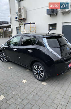 Хэтчбек Nissan Leaf 2014 в 