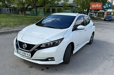 Хэтчбек Nissan Leaf 2018 в Днепре