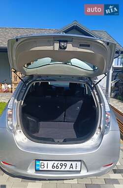 Хэтчбек Nissan Leaf 2014 в 