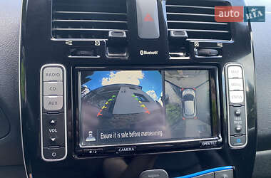 Хэтчбек Nissan Leaf 2016 в 