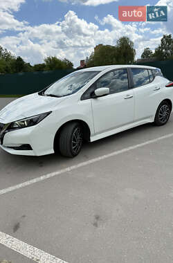 Хэтчбек Nissan Leaf 2021 в 