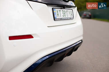 Хэтчбек Nissan Leaf 2021 в 