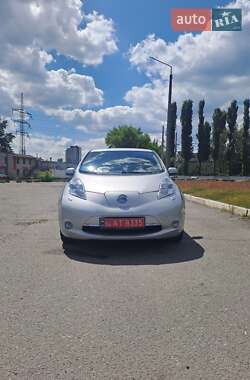Хетчбек Nissan Leaf 2012 в Києві