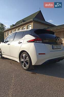 Хэтчбек Nissan Leaf 2018 в 
