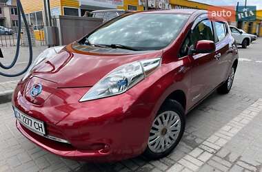 Хетчбек Nissan Leaf 2014 в 