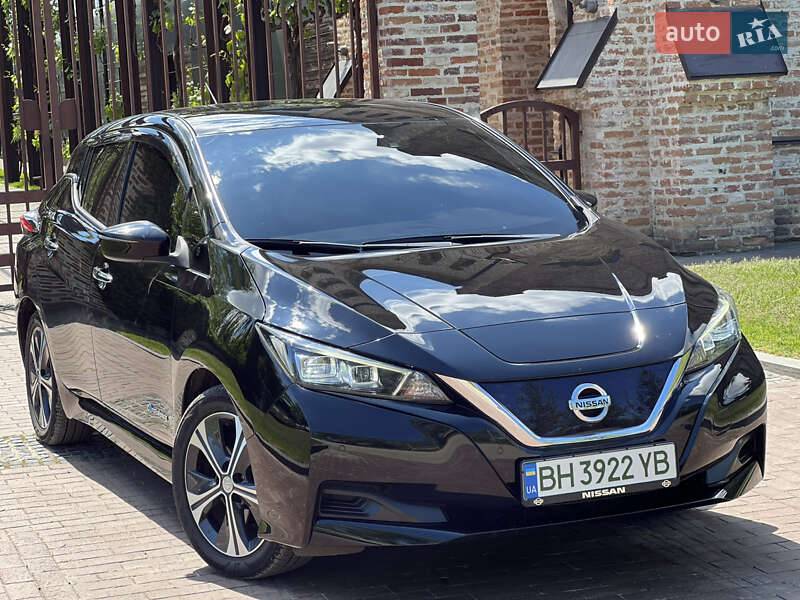 Хетчбек Nissan Leaf 2018 в 