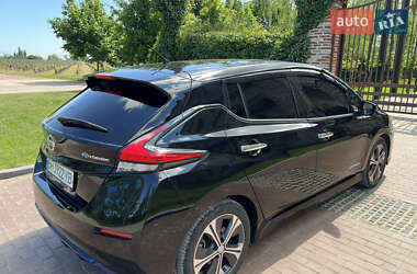Хетчбек Nissan Leaf 2018 в 