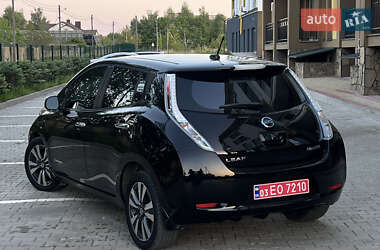 Хэтчбек Nissan Leaf 2014 в 