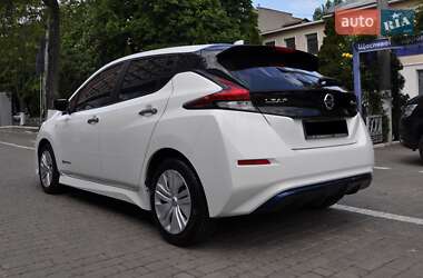 Хетчбек Nissan Leaf 2018 в 