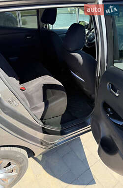 Хэтчбек Nissan Leaf 2014 в 