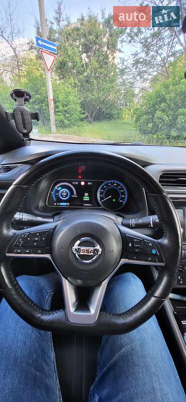 Хетчбек Nissan Leaf 2018 в Києві