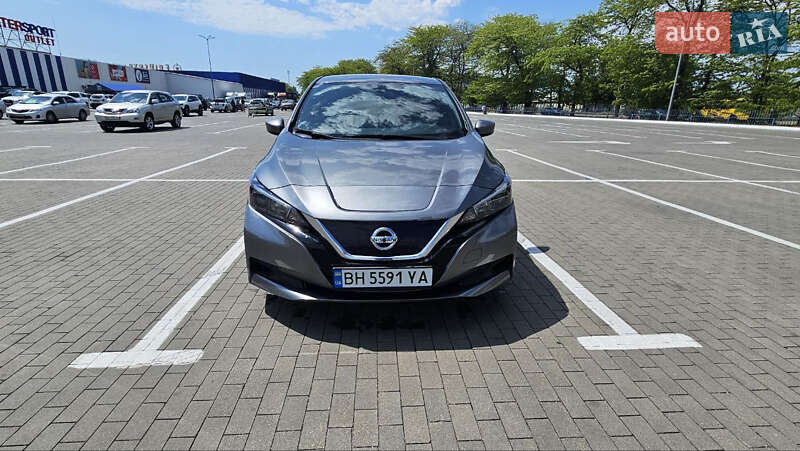 Хэтчбек Nissan Leaf 2019 в Одессе