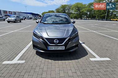 Хетчбек Nissan Leaf 2019 в 