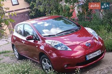 Хэтчбек Nissan Leaf 2011 в Одессе
