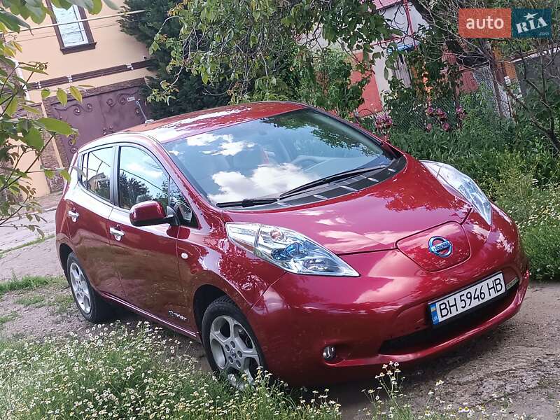 Nissan Leaf 2011