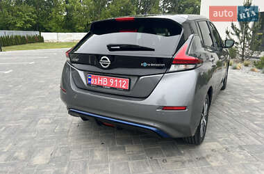 Хэтчбек Nissan Leaf 2021 в 
