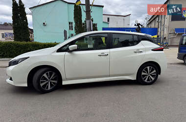 Хэтчбек Nissan Leaf 2021 в 