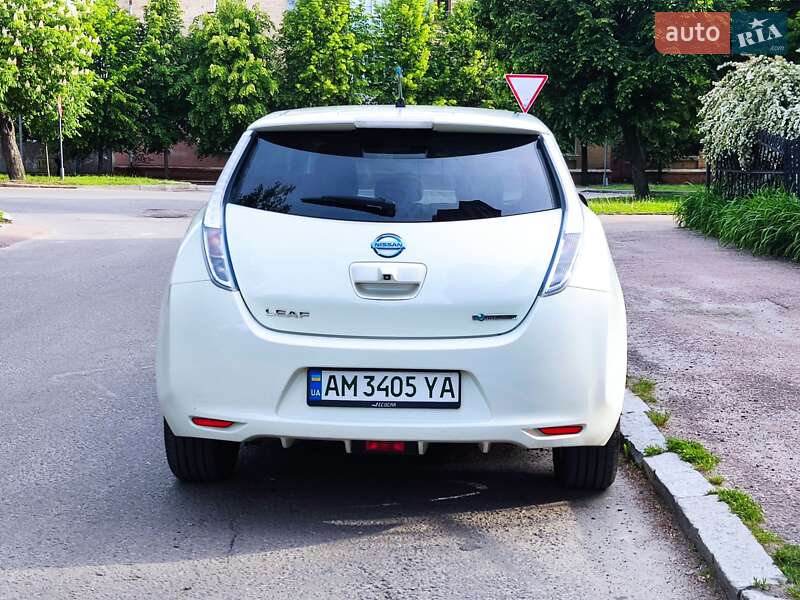 Хетчбек Nissan Leaf 2011 в Бердичеві
