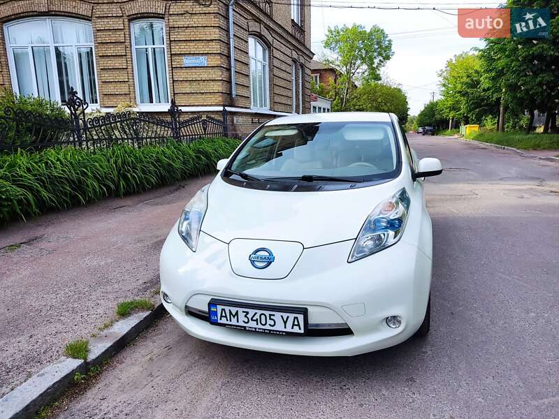 Хетчбек Nissan Leaf 2011 в Бердичеві