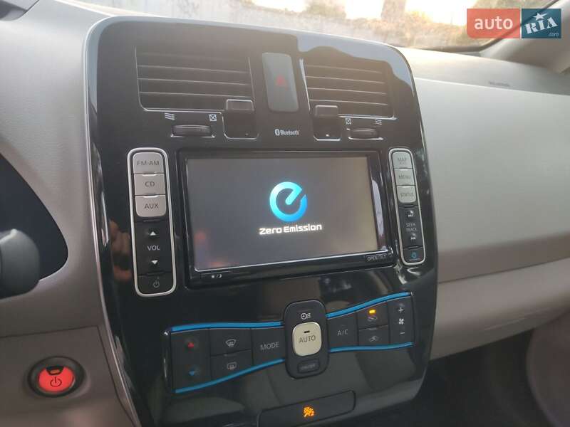 Хетчбек Nissan Leaf 2011 в Бердичеві