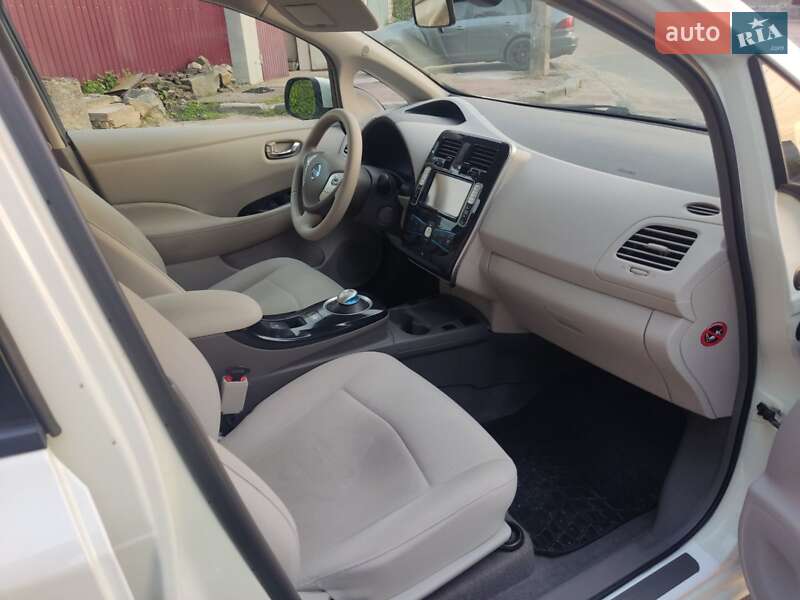 Хетчбек Nissan Leaf 2011 в Бердичеві