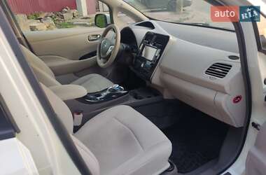 Хетчбек Nissan Leaf 2011 в 